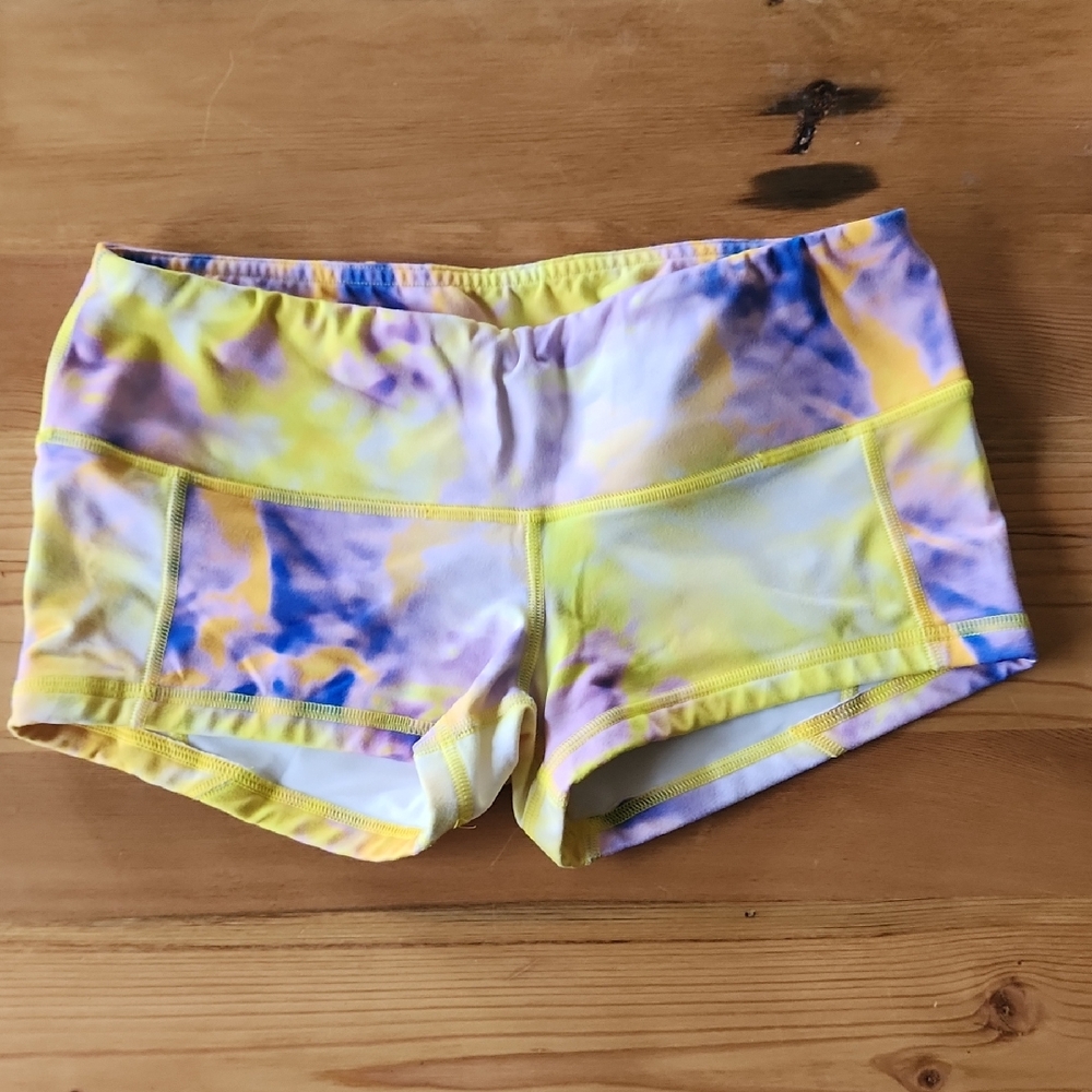 Fleo Shorts
